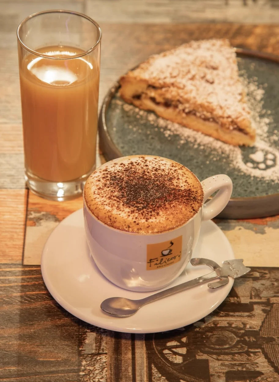 Cappuccino e crostata - colazione da Caffelino