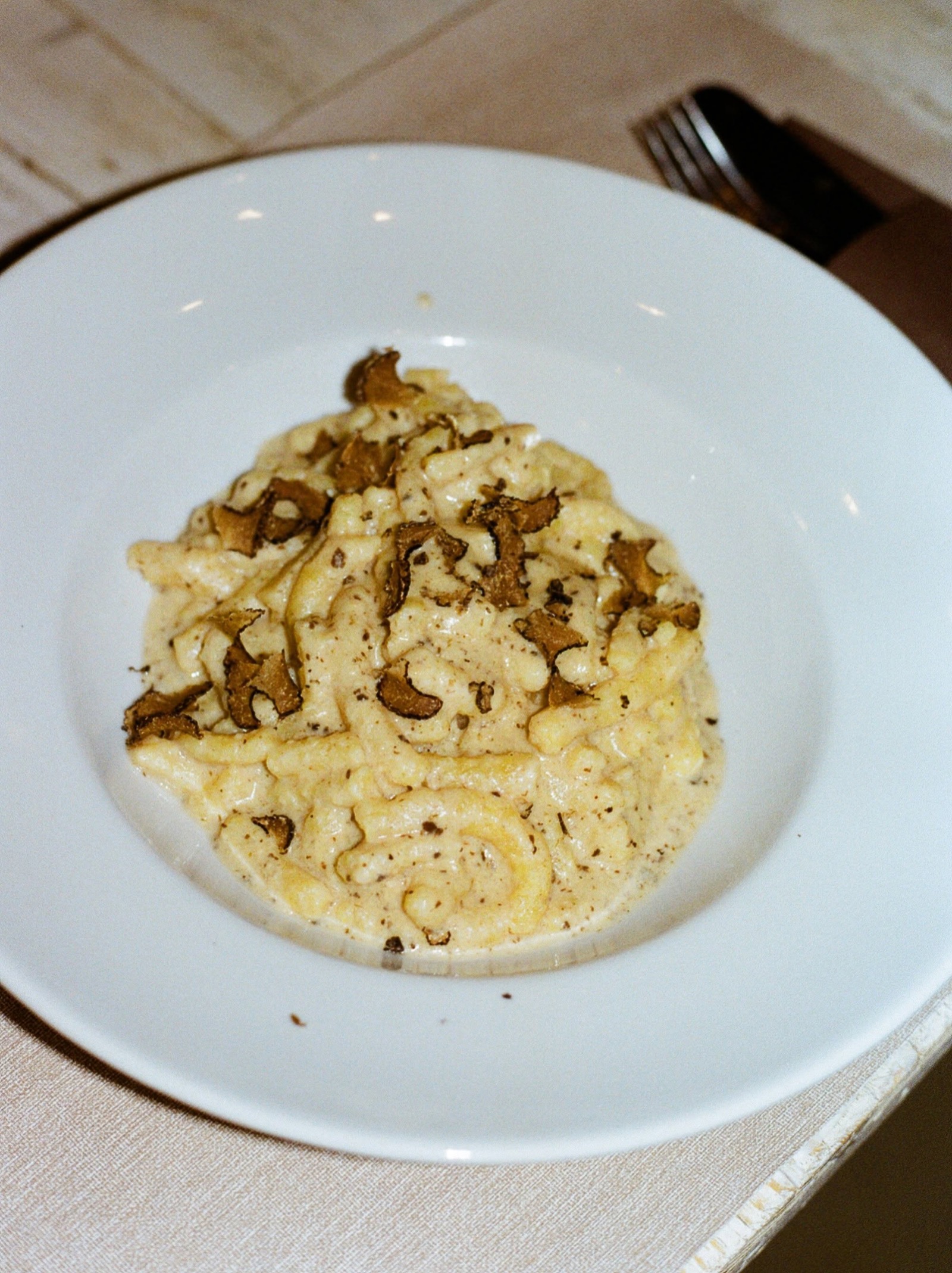 Osteria Lo Spietato - foto reale di un piatto di tagliatelle al tartufo