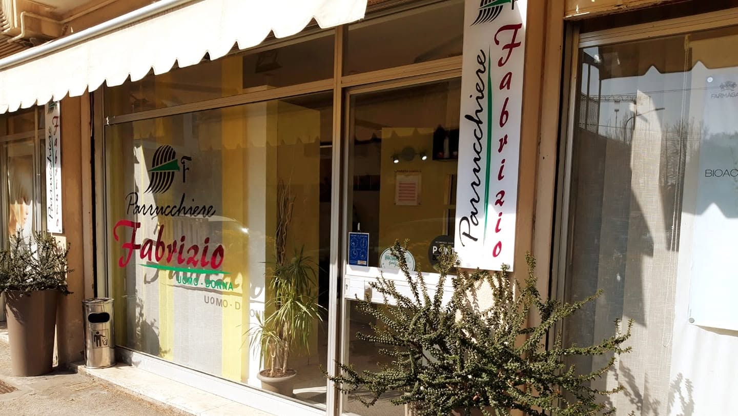 Parrucchiere Fabrizio - foto reale della facciata del negozio