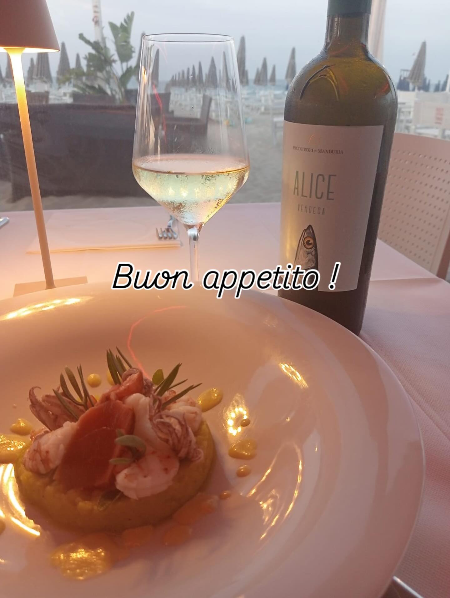 Un piatto di pesce di RistoranTino